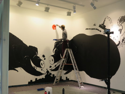 Volodymyr Kuznetsov, How to deal with the Pigs, Art Cologne 2015