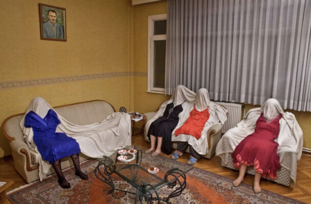 Nilbar Güreş, The Living Room, Çırçır series, 2010