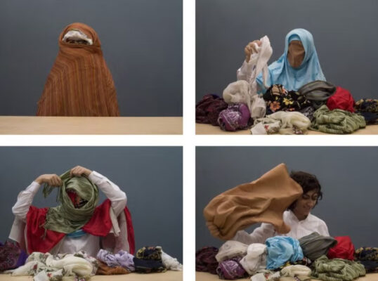 Nilbar Güreş, Undressing, video-performance, 2006, stills