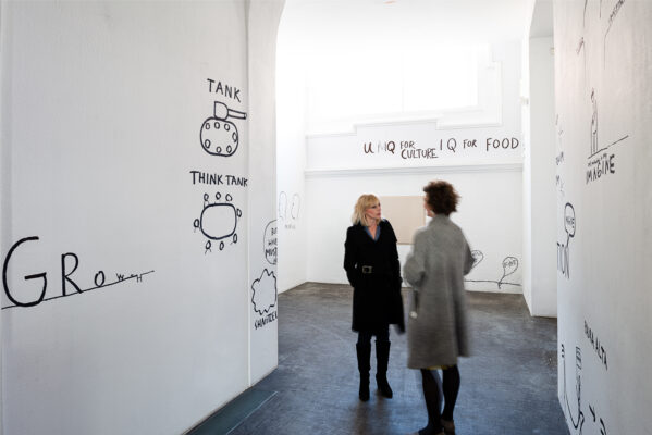 Installation view: ... of bread, wine, cars, security and peace, Kunsthalle Wien 2020, Dan Perjovschi, The Start Drawing and The End Drawing, 2020, courtesy the artist & Gregor Podnar Gallery, Berlin. Photo: Jorit Aust