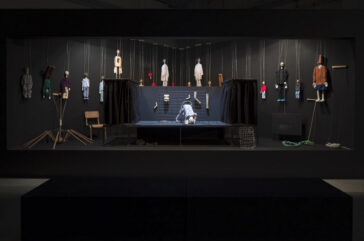 Eva Kot'átková, Cutting The Puppeteer's Strings With Paper..., 2016, photo Agostino Osio