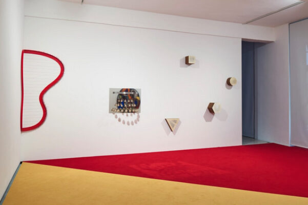 Nevin Aladağ, Das Rollende Tamburin, Kunstmuseum Magdeburg, 2024/25, Foto Hans-Wulf Kunze.jpg