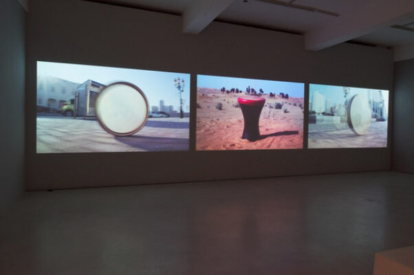 Nevin Aladağ, Das Rollende Tamburin, Kunstmuseum Magdeburg, 2024/25, Foto Hans-Wulf Kunze.jpg