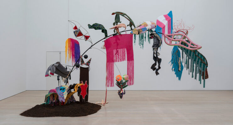 Nilbar Güreş, MAYZU: A Tree with Coconuts and Bananas, 2022, Photo Kayhan Kaygusuz