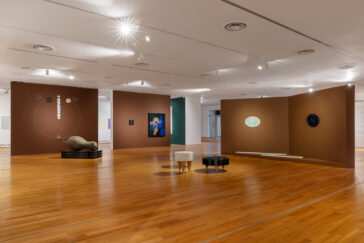Ioana Nemeș, Installation view All Times At Once, 2025, MNAC Bucharest, Photo: Serioja Bocsok