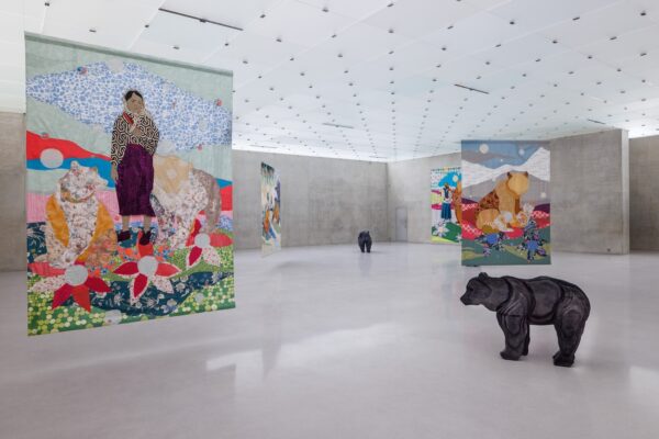 Małgorzata Mirga-Tas,  Tełe Ćerhenia Jekh Jag, Kunsthaus Bregenz, 2025, Photo Markus Tretter, © Małgorzata Mirga-Tas, Kunsthaus Bregenz, Courtesy of the artist, Foksal Gallery Foundation, Warsaw, Frith Street Gallery, London, Karma International, Zurich