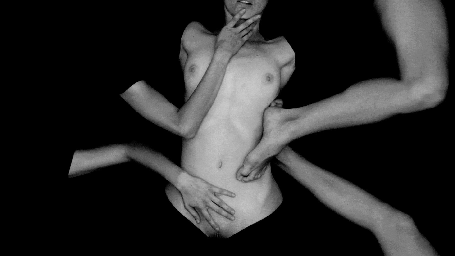 Aneta Grzeszykowska, Headache, 2008, Videostill